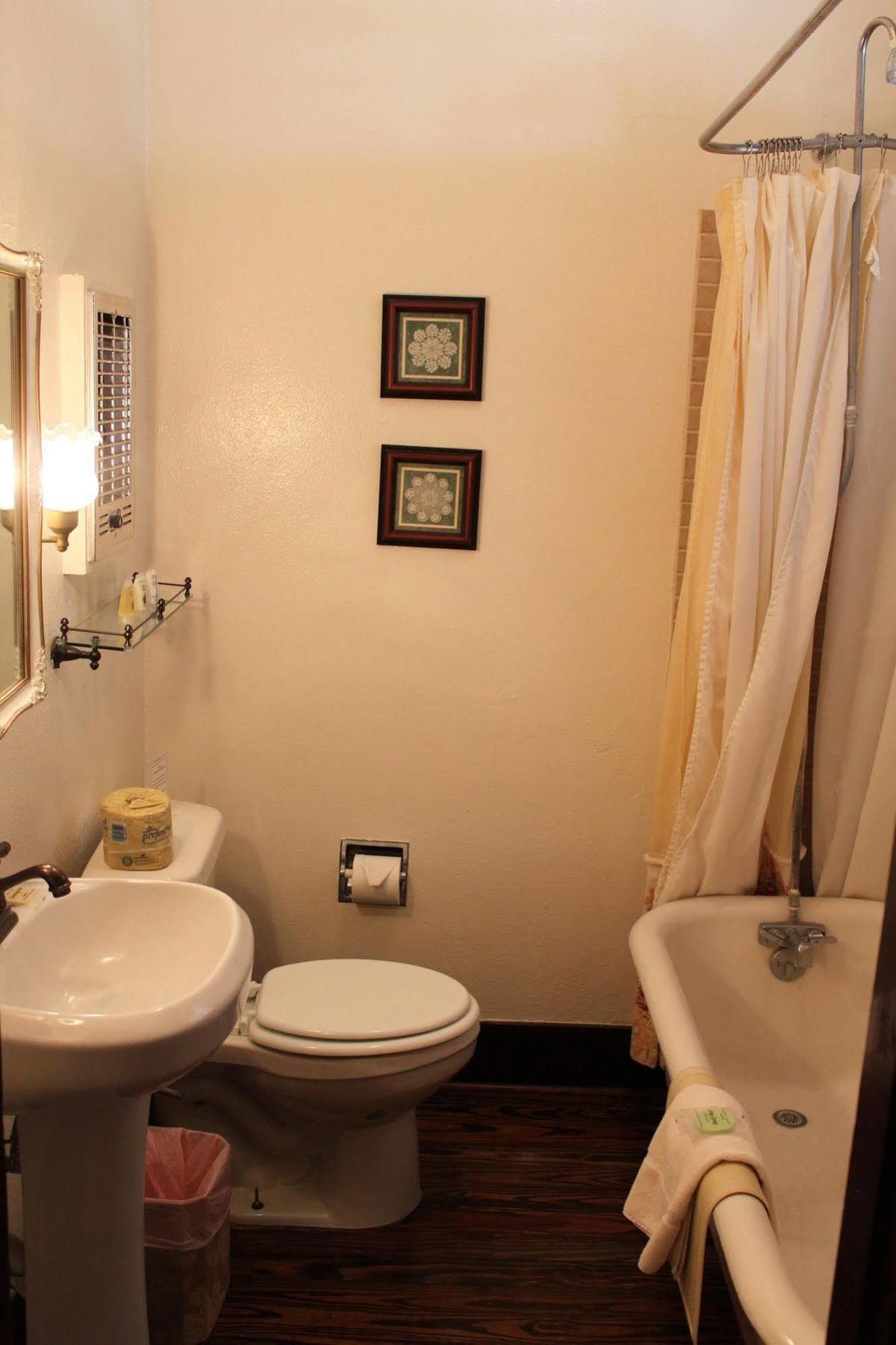 The Hotel Limpia Форт Дейвис Екстериор снимка